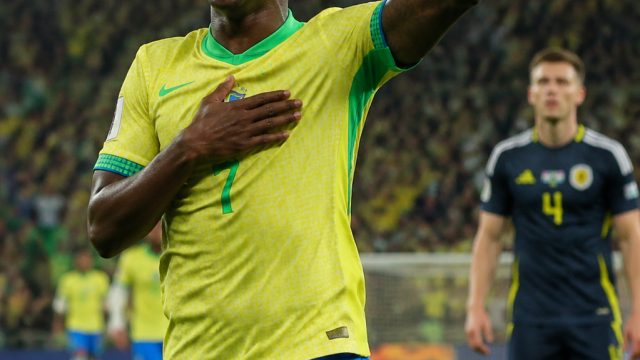 Brazil Dominates Scotland: Vinícius Júnior Shines with Two G